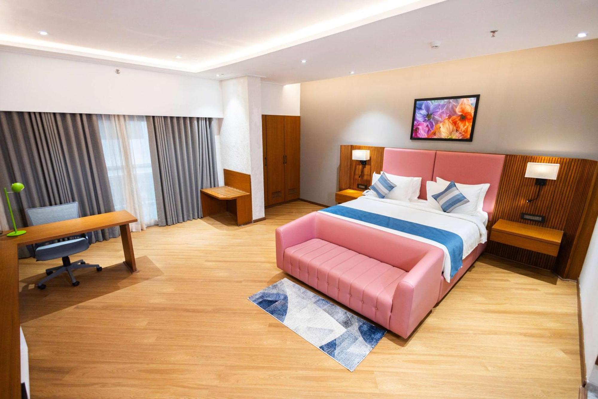 Ramada Encore By Wyndham Viramgam Bagian luar foto