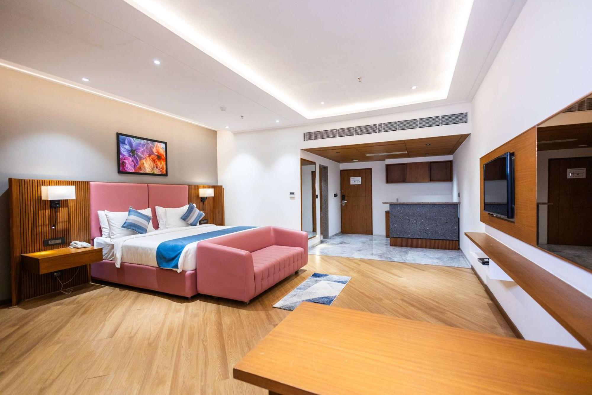 Ramada Encore By Wyndham Viramgam Bagian luar foto