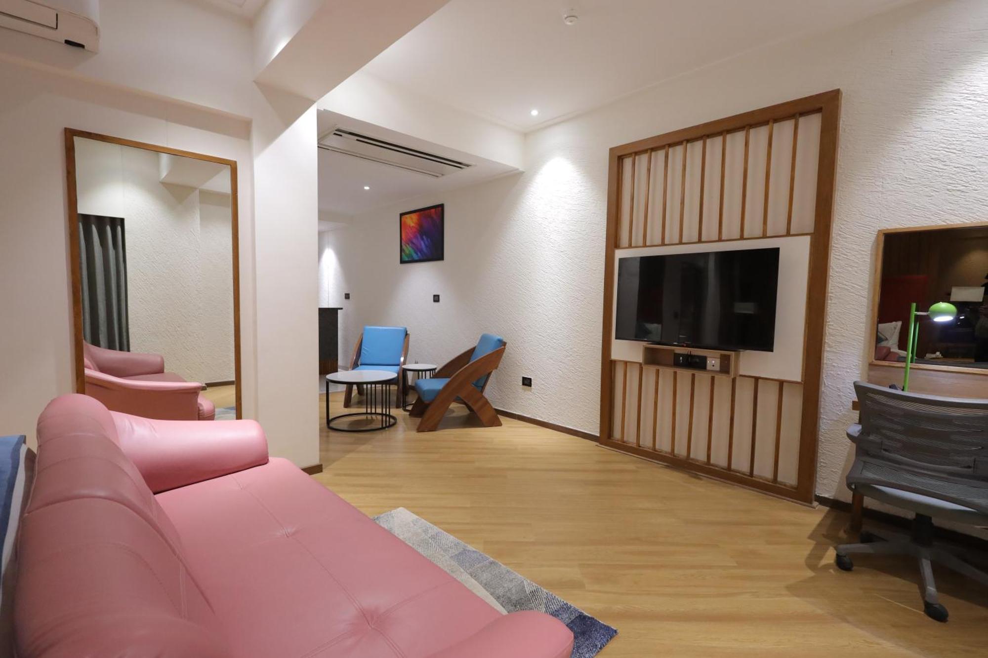 Ramada Encore By Wyndham Viramgam Bagian luar foto