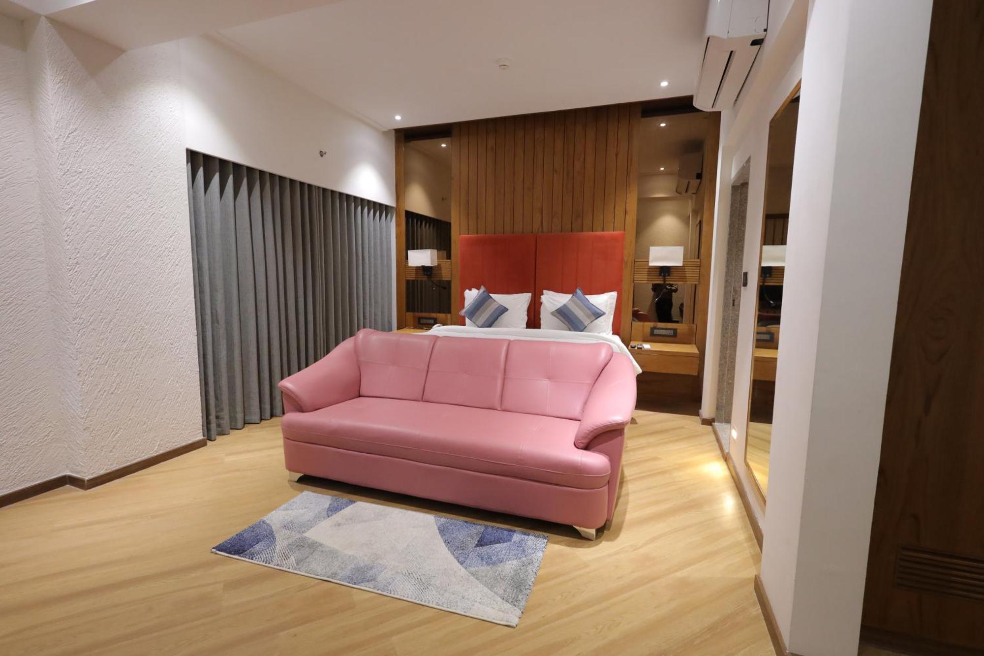 Ramada Encore By Wyndham Viramgam Bagian luar foto