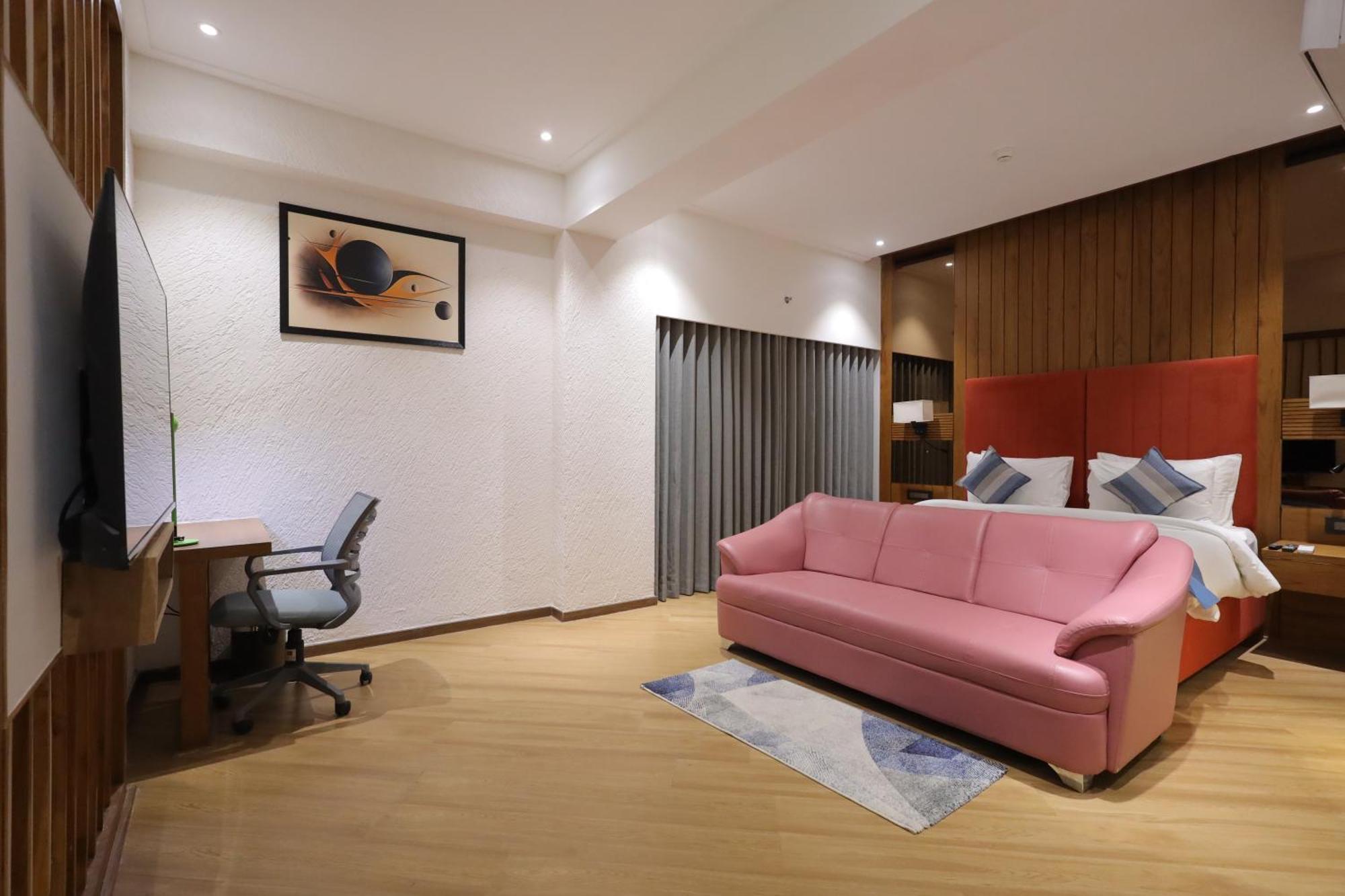 Ramada Encore By Wyndham Viramgam Bagian luar foto