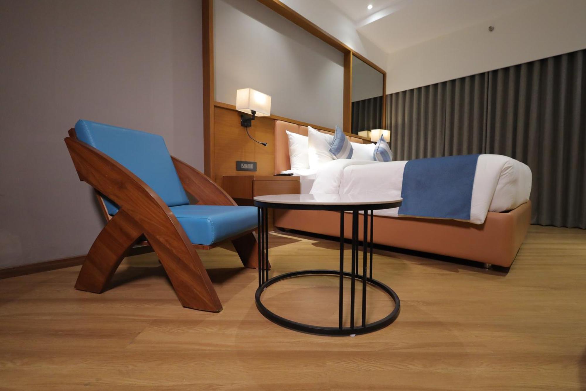 Ramada Encore By Wyndham Viramgam Bagian luar foto