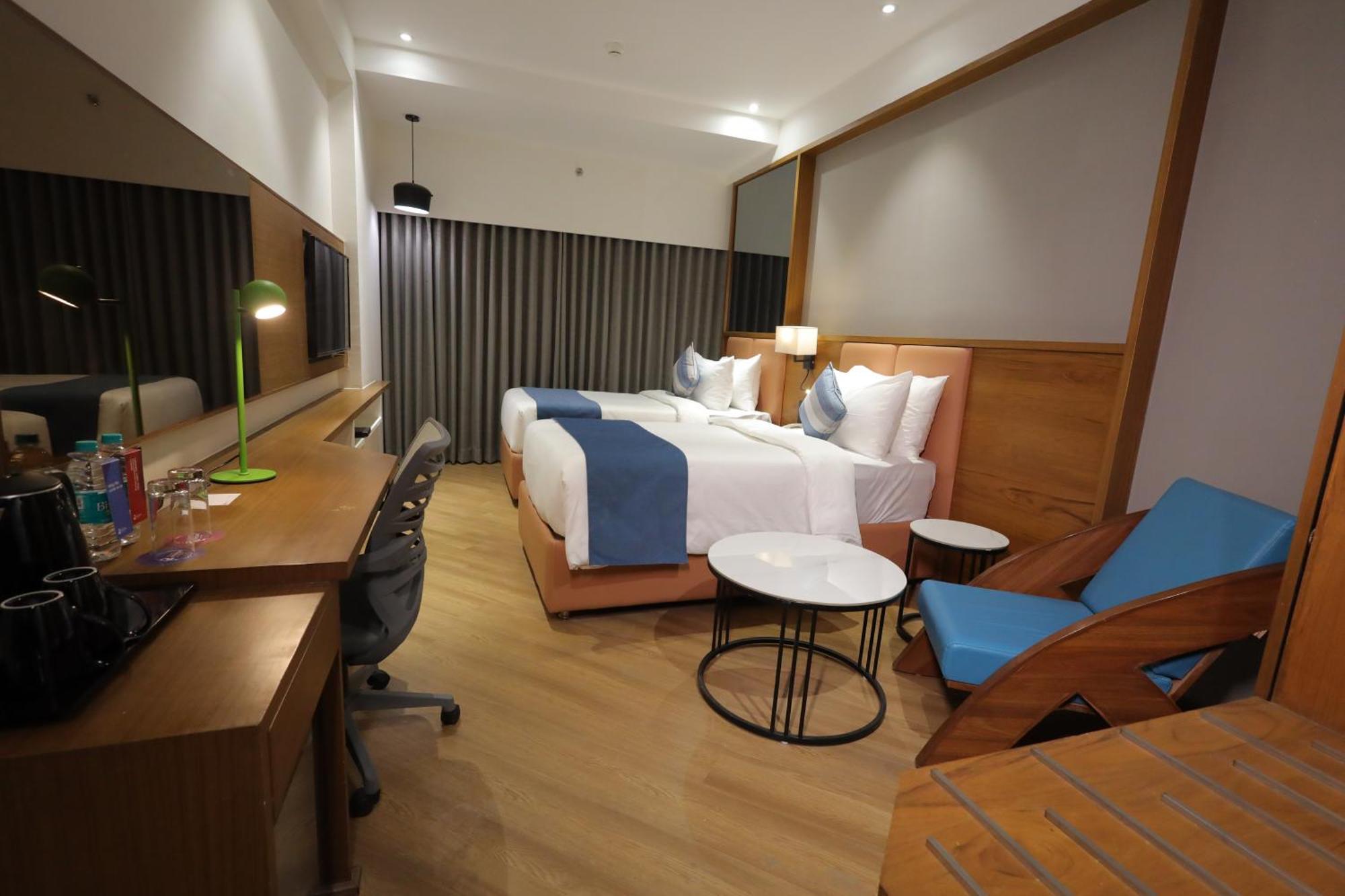 Ramada Encore By Wyndham Viramgam Bagian luar foto