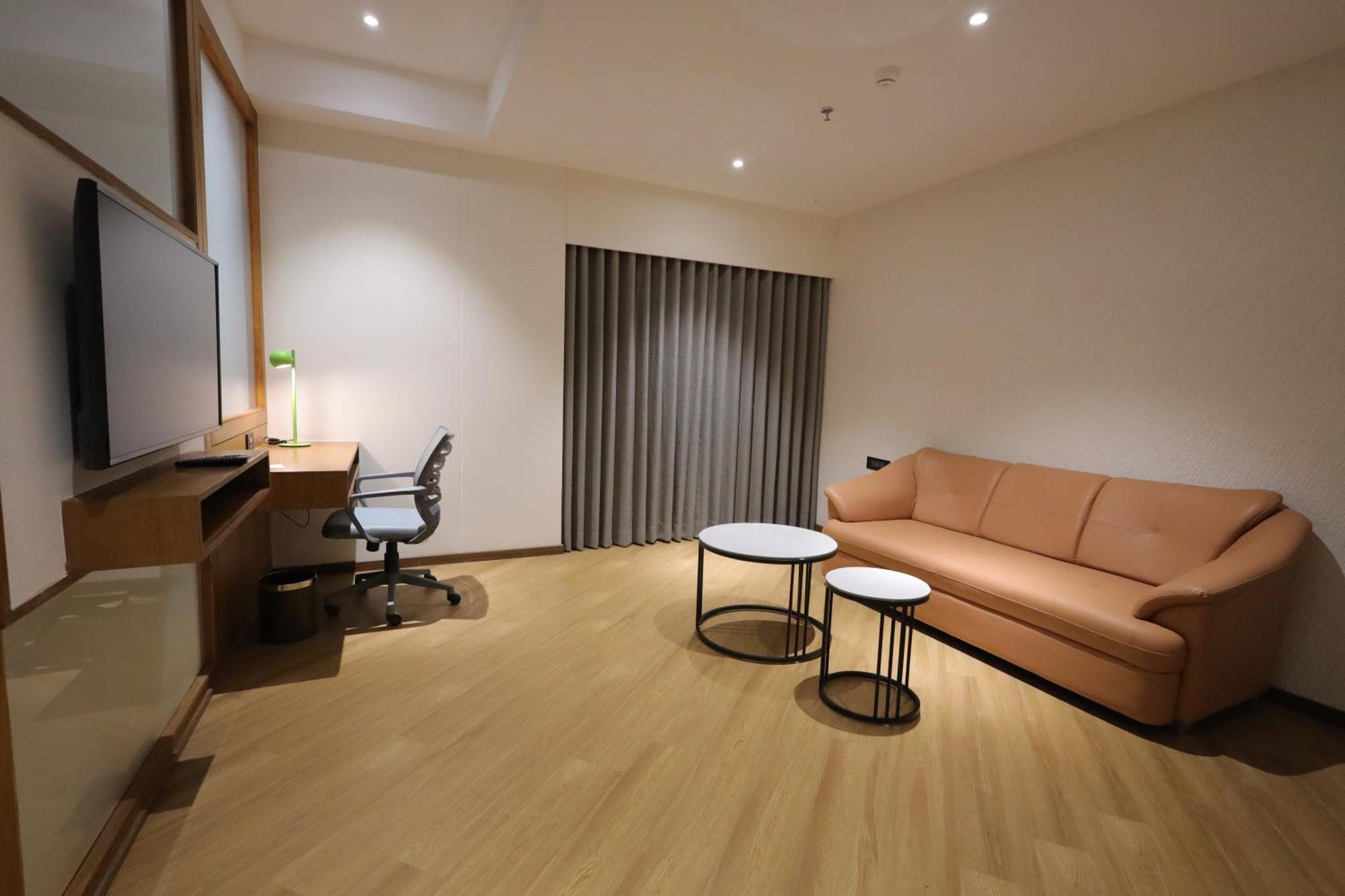 Ramada Encore By Wyndham Viramgam Bagian luar foto