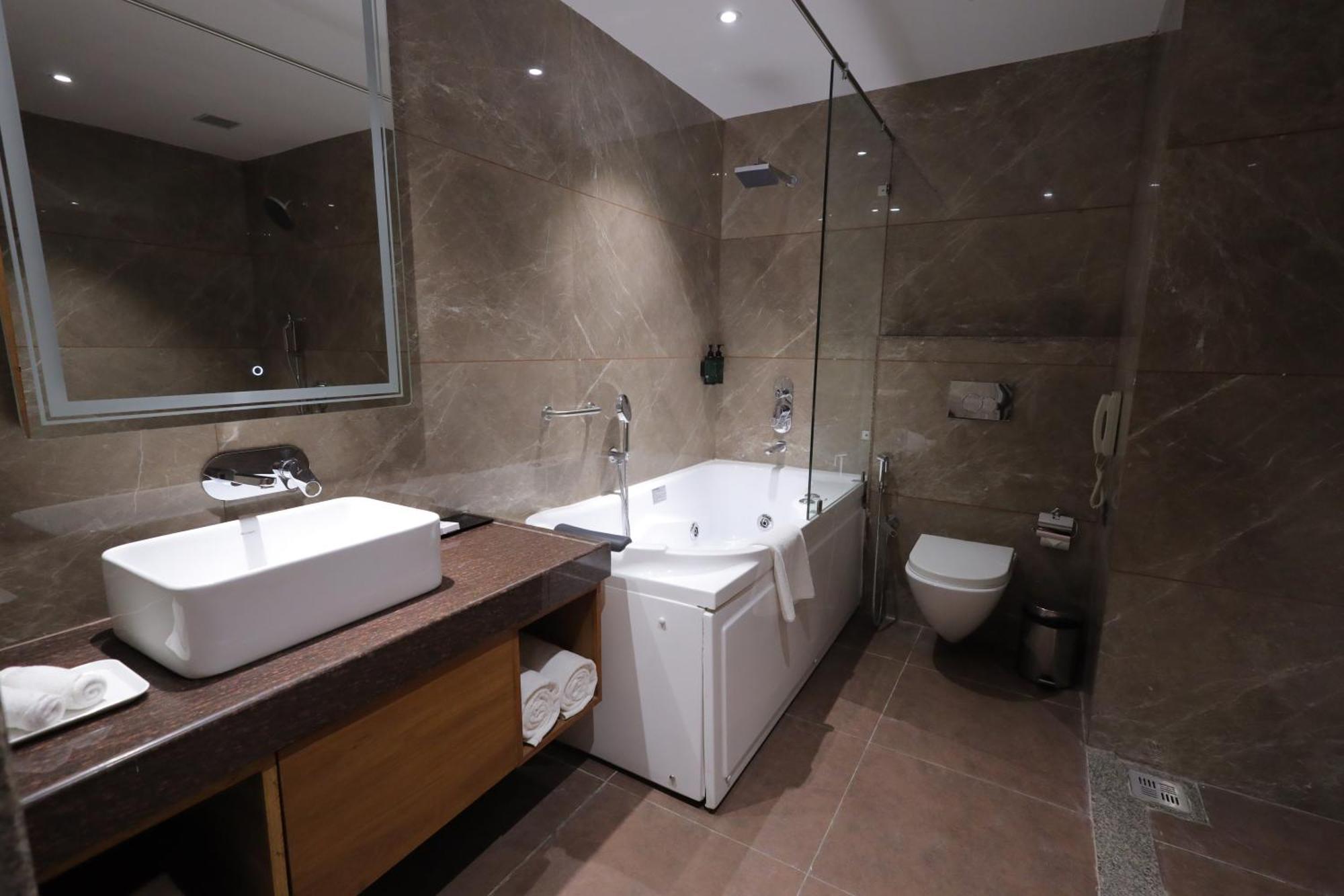 Ramada Encore By Wyndham Viramgam Bagian luar foto